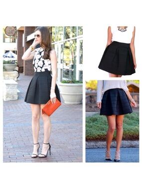 New Devlin pleated skirt xs